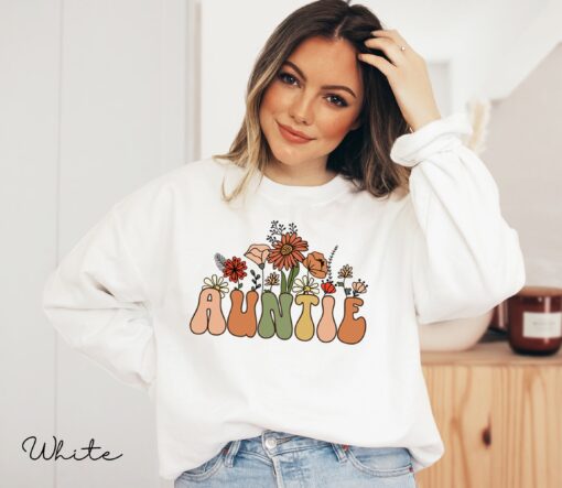 groovy wildflowers aunt sweatshirt cute auntie gift new aunt crewneck funny mom life shirt for aunt gifts smw0t