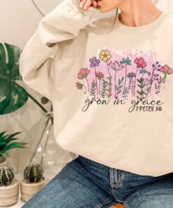 grow in grace mom life shirt flower mom t shirt bible verse design best mothers day gift for moms iar0n