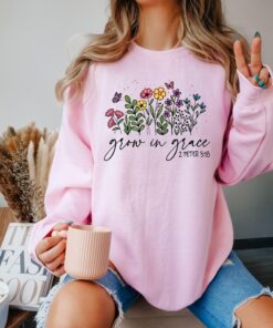 grow in grace mom life shirt with bible verse flower design for mothers day gifts and best mom ever shirts jsiqn