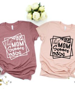 hot mom summer t shirt for beach travel funny mom shirt family vacation outfit cool mom apparel for summer holidays hzhuz