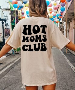 hot moms club graphic tee for women retro trendy mama oversized t shirt cute mom life shirt for mothers day cfuxg