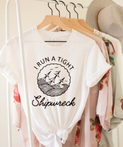 i run a tight shipwreck shirt funny mom life tee for mothers day best mom ever gift unique shipwreck design rh2j2