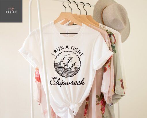 i run a tight shipwreck shirt funny mom life tee for mothers day best mom ever gift unique shipwreck design rh2j2