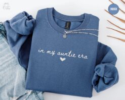 in my auntie era sweatshirt cool aunt shirt for pregnancy announcement mothers day birthday gift aunt sweater 51u8d