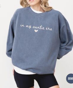 in my auntie era sweatshirt cool aunt shirt pregnancy announcement for sister mothers day birthday gift hlfn4