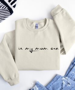 in my mom era personalized sweatshirt with custom name for mothers day trendy mom life shirt gift for her xfilb