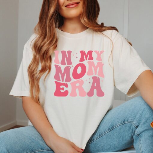 in my mom era shirt retro tee for mothers day best mom ever shirt for moms to be personalized mom gifts tjqgt