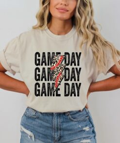 leopard baseball mom shirt for game day stylish baseball team fan t shirt comfort colors 55fgn