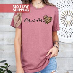 leopard mom shirt cute mom life shirt for mothers day heart mama t shirt unique gift for moms wk9s5