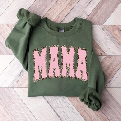 leopard print mama sweatshirt pink crewneck retro style for new moms pregnancy announcement and valentines day gifts jcme4