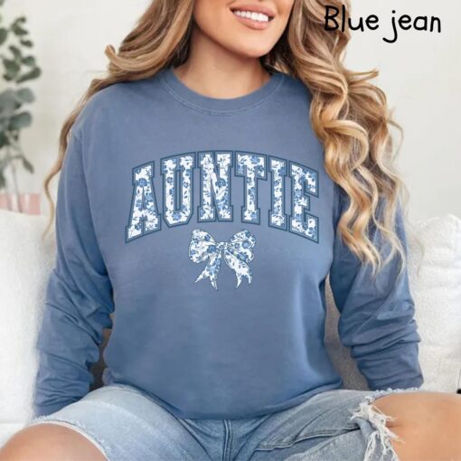 long sleeve aunt shirt cute auntie t shirt new aunt pregnancy announcement gift for aunt to be gykh2 scaled