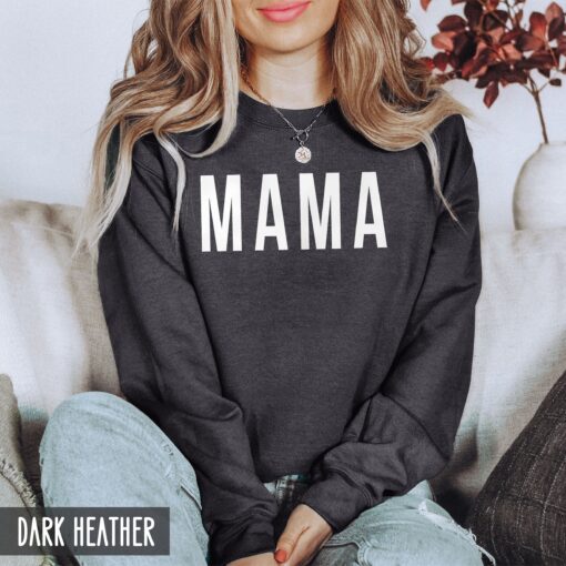 long sleeve mom shirt cute mama sweatshirt for mothers day best mom ever shirt funny mom life t shirt a8pa3