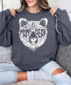 mama bear sweatshirt retro mom life crewneck funny t shirt for new moms baby shower gift unique motherhood apparel hjtz3