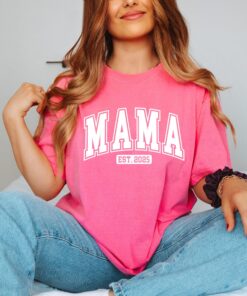 mama est 2025 shirt for new moms oversized comfort colors t shirt perfect for mothers day and mama to be celebrations 2uj6z