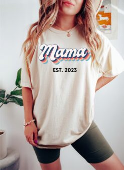 mama established 2023 shirt cute retro new mom tee personalized mama reveal t shirt for mothers day gifts hhkl3