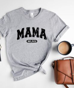 mama established 2023 shirt for new moms custom mom life t shirt unique gift for her best mom ever shirts wnkod