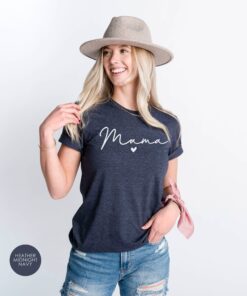 mama heart shirt for moms best mom shirt minimalist mom t shirt mothers day gift cute mommy crewneck mom birthday shirt cc3pc