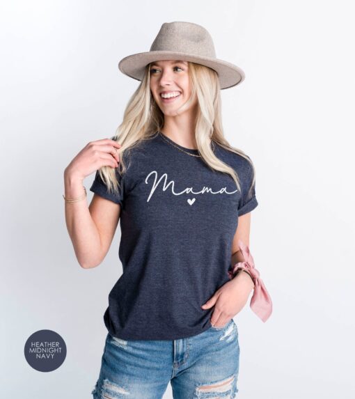 mama heart shirt for moms best mom shirt minimalist mom t shirt mothers day gift cute mommy crewneck mom birthday shirt cc3pc