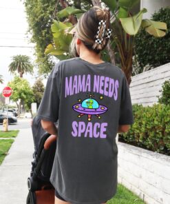 mama needs space club t shirt for women vintage retro mom shirt badass mom life tee overstimulated moms gift 3t2fy