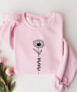 mama sweatshirt with wildflowers for new moms personalized mom est 2024 perfect for mothers day baby shower gifts xwxch