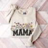 mama sweatshirt with wildflowers retro design for new moms mothers day baby shower and pregnancy gifts est 2023 lfy6n