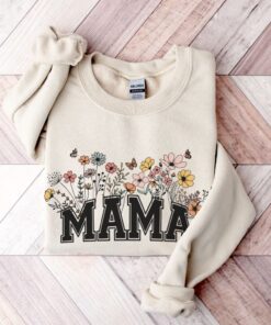 mama sweatshirt with wildflowers retro design for new moms mothers day baby shower and pregnancy gifts est 2023 lfy6n