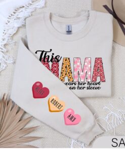 mama wears her heart on her sleeve sweatshirt custom mother shirt for mothers day funny mom life apparel irgt1