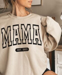 matching mama and dad sweatshirt mom est 2023 pregnancy announcement shirt couple hoodie new parents t shirt gsrxx