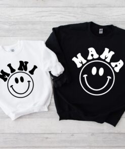 matching mama and mini sweatshirts for mother daughter outfits best gifts for moms baby shower matching mommy and me sweaters axetc