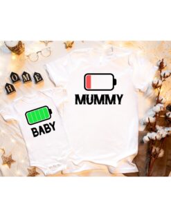 matching mum and baby gift set with baby bodysuit and mom t shirt for new moms personalized gifts for mother and child irk35