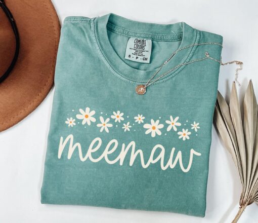 meemaw shirt for new grandma pregnancy reveal daisy design unique grandma gift for christmas and special occasions wzutj