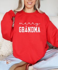 merry grandma christmas sweatshirt cute winter crewneck shirt for women holiday sweater perfect for family gatherings lbr88