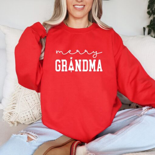 merry grandma christmas sweatshirt cute winter crewneck shirt for women holiday sweater perfect for family gatherings lbr88 scaled