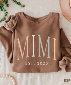 mimi sweatshirt established 2025 for new grandma funny mom shirt baby announcement gift mothers day shirt zv6xz