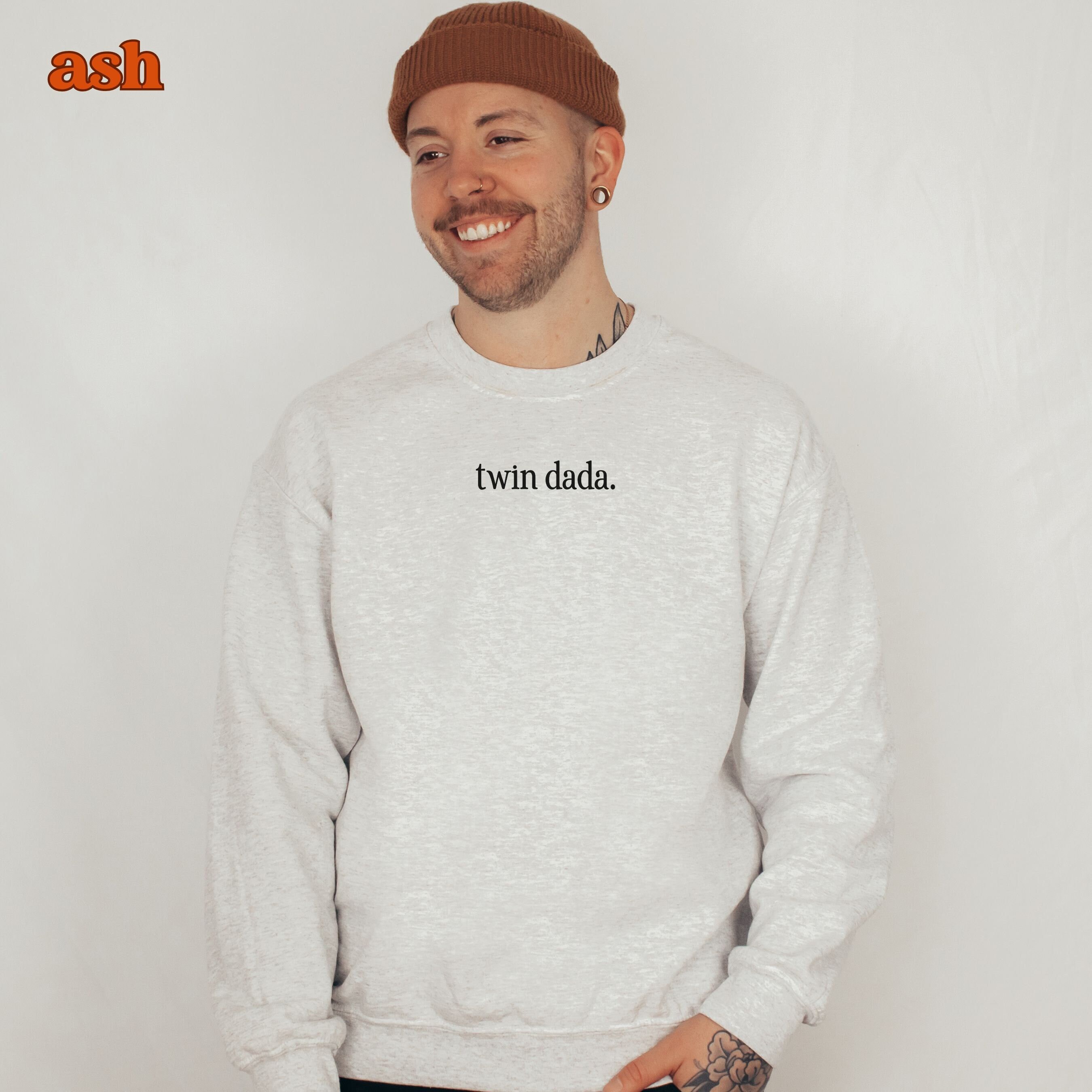 minimalist twin dad sweatshirt cute father of twins crewneck apparel gift for expecting twin dads h1xjq scaled