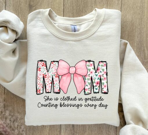 mom sweatshirt with gratitude bible verse and wildflowers design for best mom ever gifts and everyday comfort abpd1