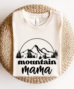 mountain mama shirt for moms who hike camping tee cute 70s style mountain mom t shirt adventure apparel for outdoor lovers efkbb