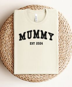 mummy est 2024 shirt funny new mom t shirt for mothers day unique gift for moms pregnancy announcement shirt nu20z