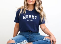 mummy est 2024 shirt funny new mom t shirt for mothers day unique gift for moms pregnancy announcement shirt se1mi