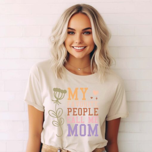 my favorite people call me mom t shirt cute mom tee for mothers day retro gift best mom ever shirt