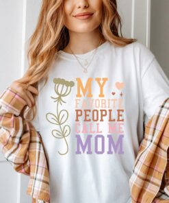 my favorite people call me mom t shirt funny mom shirt flower mama pregnancy announcement mothers day gift rram6