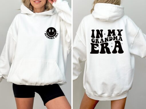 my grandma era t shirt young grandma tee sweatshirt for grandma lovers unique gift idea for grandmothers n0y63