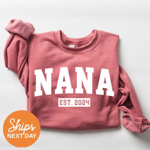 nana est 2024 sweatshirt for new grandmas pregnancy announcement grandma crewneck cute nana shirt zfjab