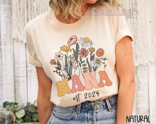 nana shirt with wildflowers est 2024 for new grandmother pregnancy announcement grannie mimi baby reveal n8dlk