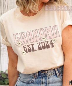 new grandma 2024 shirt for expecting grandmothers retro hippie style plus size funny grandma t shirt 99e0a