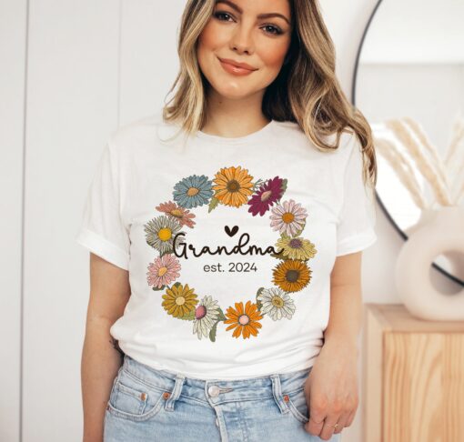 new grandma est 2024 shirt funny pregnancy announcement t shirt for grandparents unique gift idea for christmas hnkao