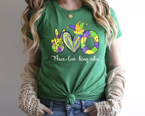 peace love king cake mardi gras shirt funny tee for mardi gras celebration unique mardi gras t shirt gift h7j0e
