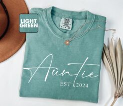 personalized aunt est 2024 t shirt custom aunt to be shirt baby announcement tee matching family gifts apcml scaled