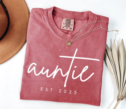 personalized aunt est year shirt funny auntie gift for birthday sister announcement unique aunt shirts 4q7pr