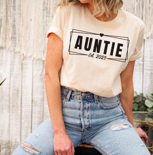 personalized aunt shirt custom auntie t shirt for new aunt pregnancy announcement gift aunt to be 2023 mom birthday vjr2g